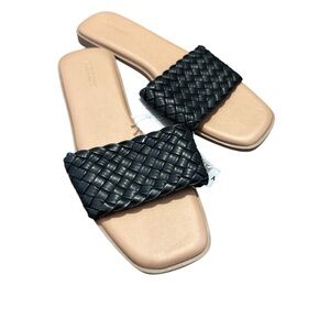Old Navy Black Woven Slide Sandals with Nude Footbed